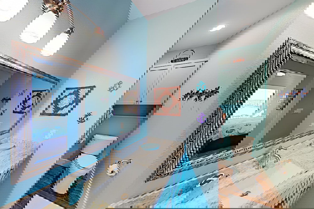 New Listing! Waterfront Copano Bay W/ Pool 2 Bedroom Condo - thumb 5