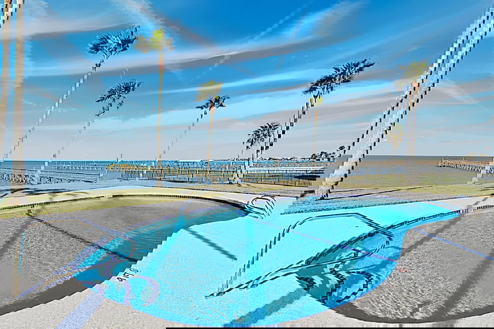 New Listing! Waterfront Copano Bay W/ Pool 2 Bedroom Condo - thumb 2