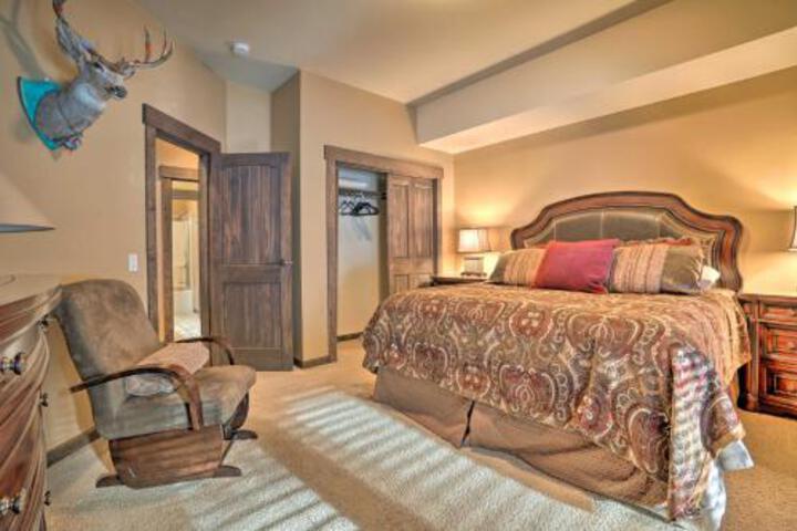 Luxury Retreat With Hot Tub In Suncadia Resort! - thumb 1