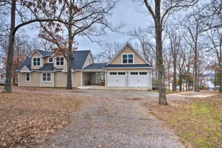 Lovely Home With View & Private Dock On Kentucky Lake - thumb 2