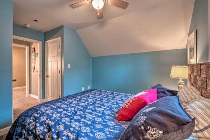 Lovely Home With View & Private Dock On Kentucky Lake - thumb 3