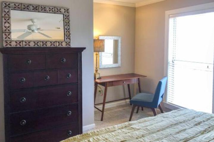 Oxford Condo 1 Block From Ole Miss & The Square! - thumb 0