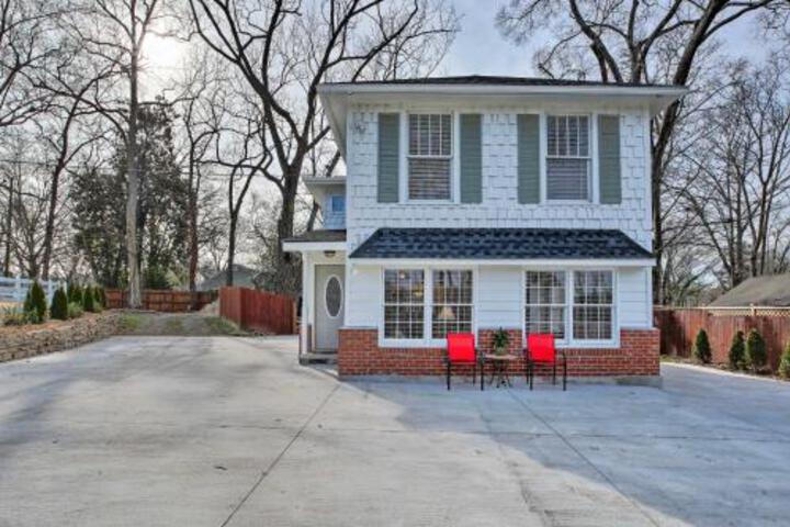 Cheery Cottage With Yard Marietta Square Less Than 1 Mi - thumb 2