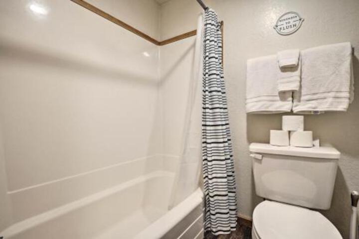 Brian Head Condo With Deck Walk To Ski Lift - thumb 4