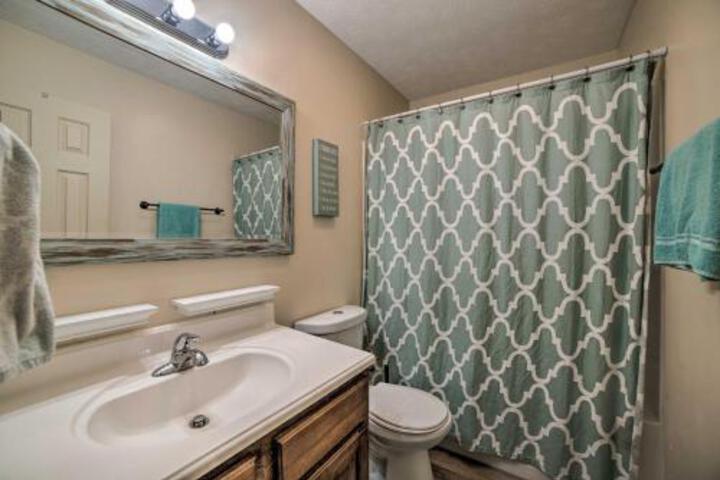 Modern Massanutten Resort Cabin Private Deck - thumb 6