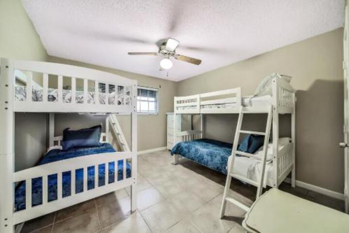 The Presidential Retreat - thumb 3