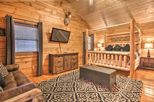 Homey Hillside Gatlinburg Retreat W / Hot Tub! - thumb 5