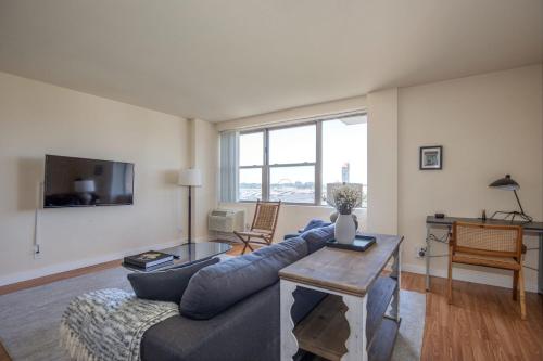 Arch Dome Dtown Lux Loft With Rooftop By Zencity - thumb 4