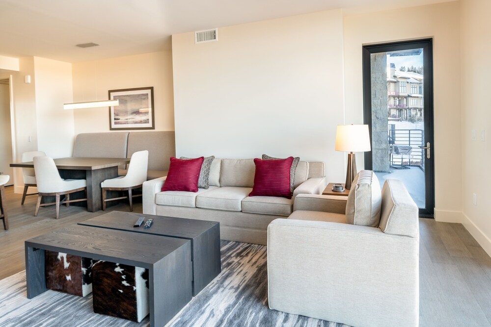 New Listing! Ski-in/ski-out Dream Near Sundance 2 Bedroom Condo - thumb 2