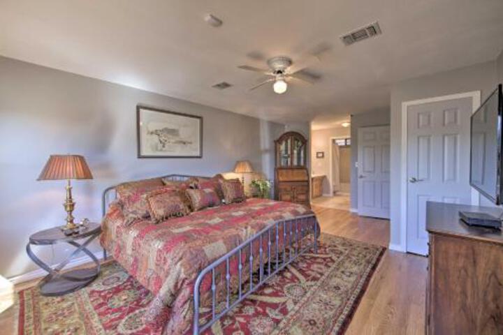 Stunning Canyon Lake Home W / Hot Tub + Kayak! - thumb 0