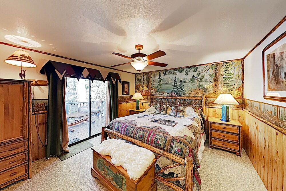 New Listing! Amazing Moonridge Getaway W / Decks 4 Bedroom Home - thumb 2