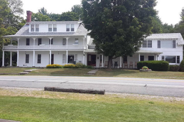 Sunset Mountain Lodge - thumb 2