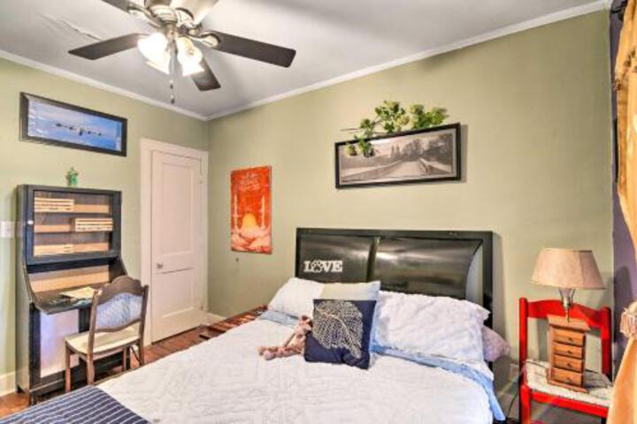 Eclectic Abode With Sunroom 2 Mi To Downtown - thumb 6