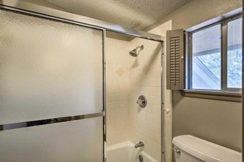 Wine Country Cabin W / River View & Shared Pool - thumb 2