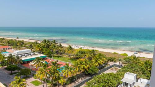 2 Bedroom Ocean View Located At 1 Hotel & Homes South Beach 915 - thumb 5