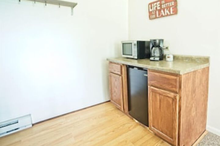 Experience A Classic New England Setting At This Waterville Estates Condo Located In The Heart Of The White Mountains - Bv5e - thumb 0