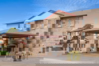 Ramada by Wyndham Sellersburg/Louisville North