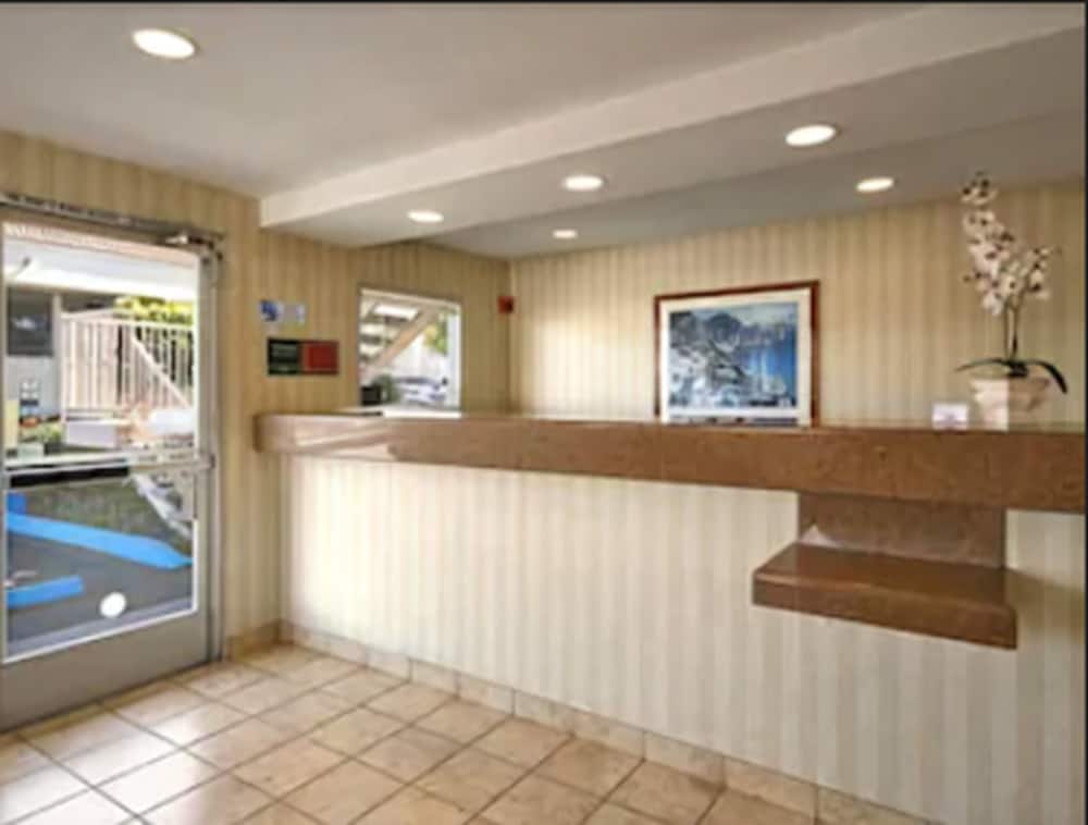 Days Inn By Wyndham San Marcos - thumb 2