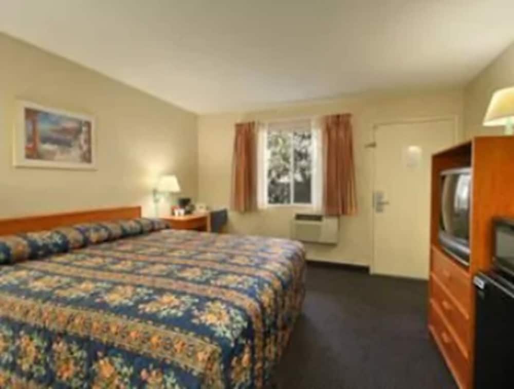 Days Inn By Wyndham San Marcos - thumb 4