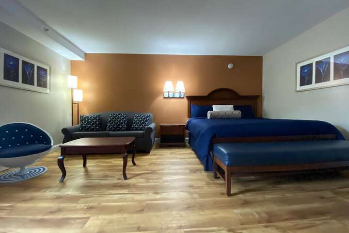 Orbits Inn - thumb 5