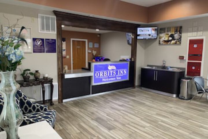 Orbits Inn - thumb 0