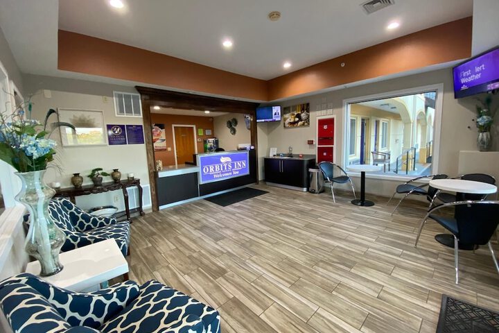 Orbits Inn - thumb 2