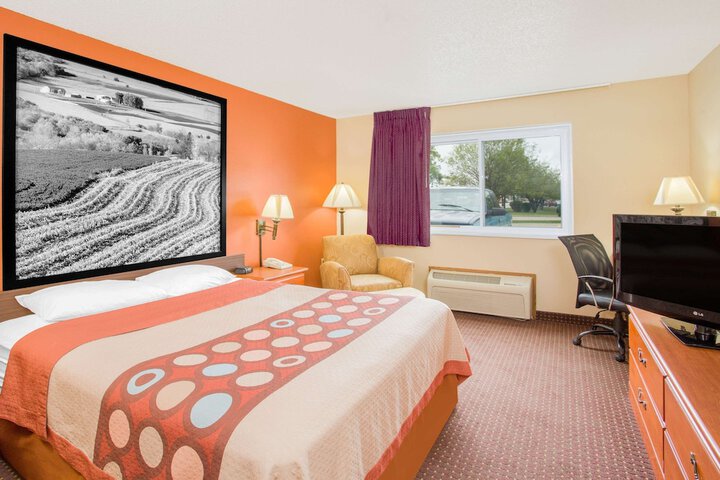 Super 8 By Wyndham Waverly - thumb 6