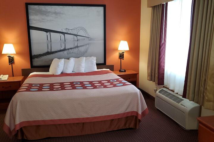 Super 8 By Wyndham Waverly - thumb 4