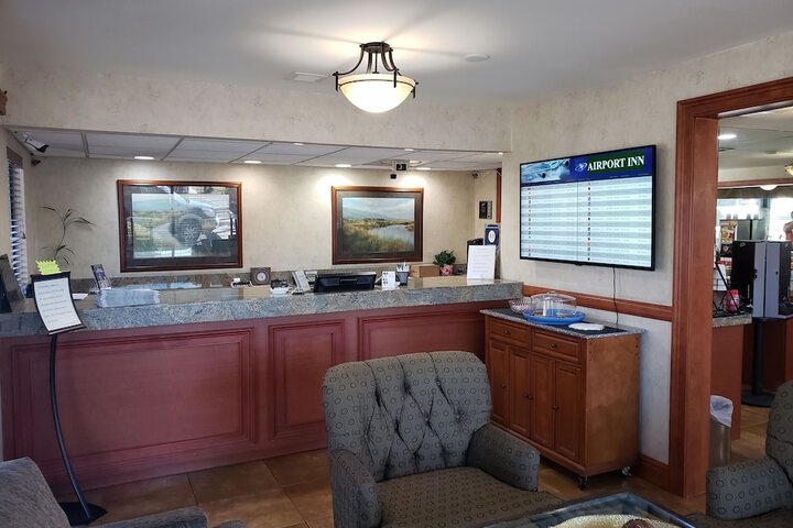 Airport Inn - thumb 7