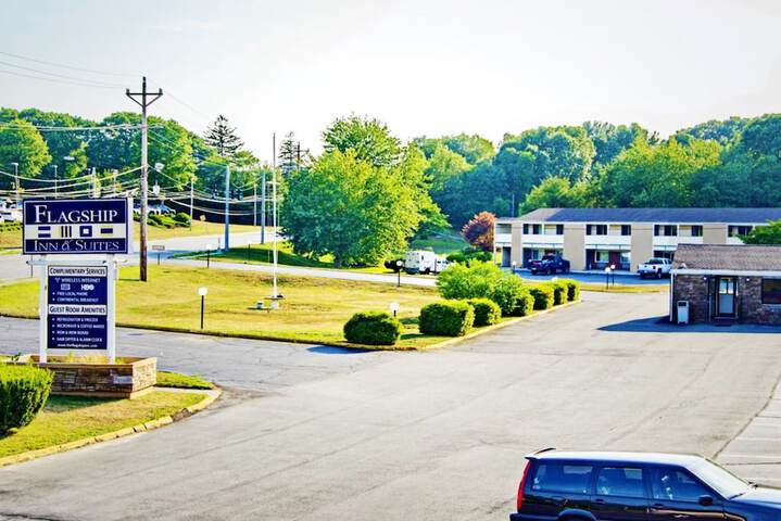 Flagship Inn And Suites - thumb 1