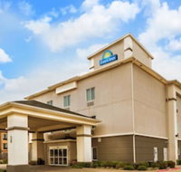 Days Inn  Suites by Wyndham Mineral Wells - Accommodation Alabama