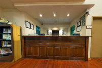 Econo Lodge Inn  Suites Lumberton