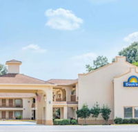 Days Inn by Wyndham Abbeville - Accommodation Alabama