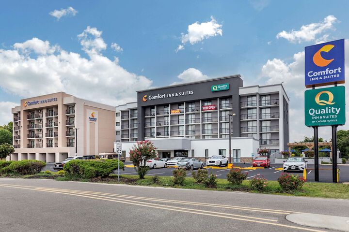 Comfort Inn & Suites - thumb 1