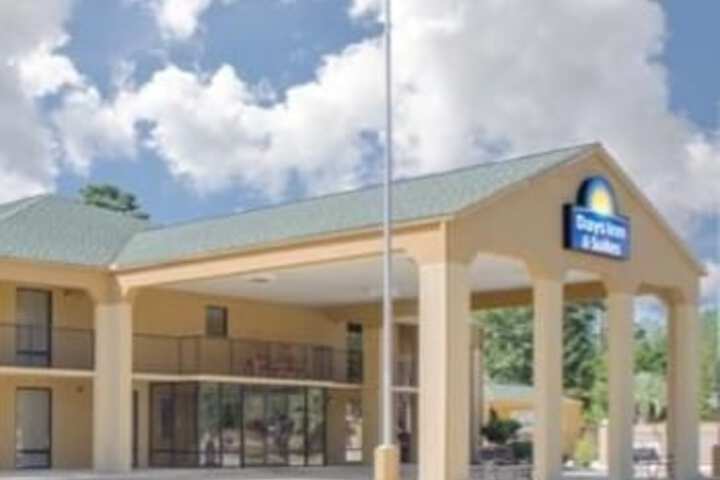 Days Inn By Wyndham Andalusia - thumb 0