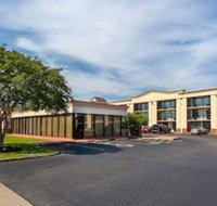 Days Inn by Wyndham Hampton Near Coliseum Convention Center - Accommodation Alabama