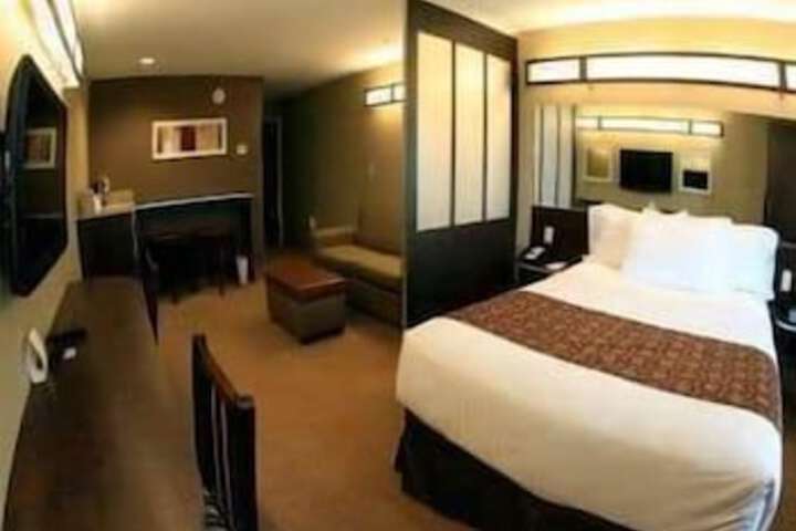 Microtel Inn & Suites By Wyndham Wheeling At Highlands - thumb 3