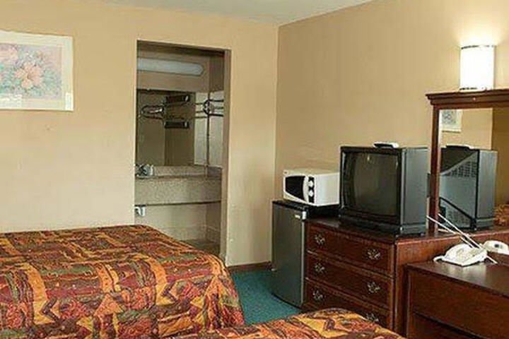 Clover Motel Maple Shade - thumb 3