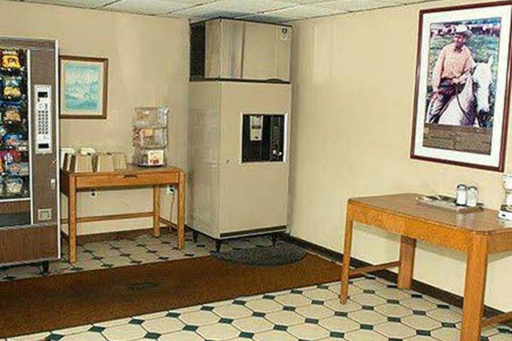 Clover Motel Maple Shade - thumb 1