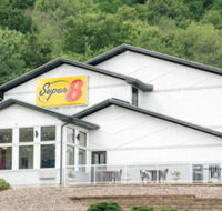 Super 8 by Wyndham Winona MN - Accommodation Alabama