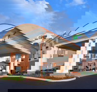 Holiday Inn Express  Suites Akron Regional Airport Area an IHG Hotel - Accommodation Alabama