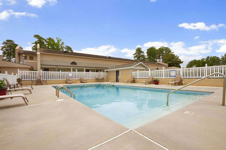 Days Inn By Wyndham Alexander City - thumb 1