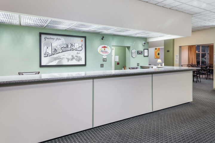 Super 8 By Wyndham Hope - thumb 5