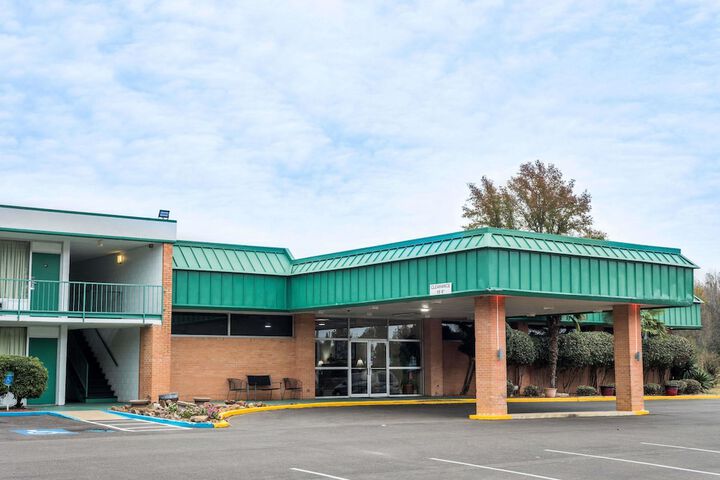 Super 8 By Wyndham Hope - thumb 1