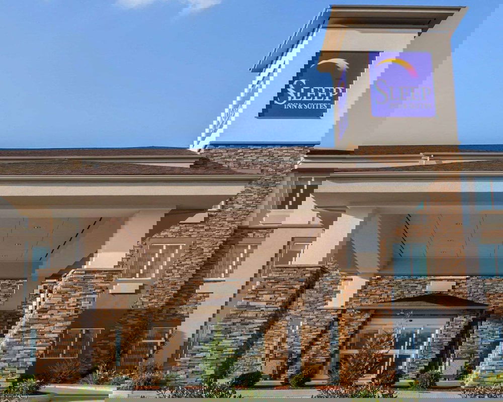 Sleep Inn & Suites - thumb 1