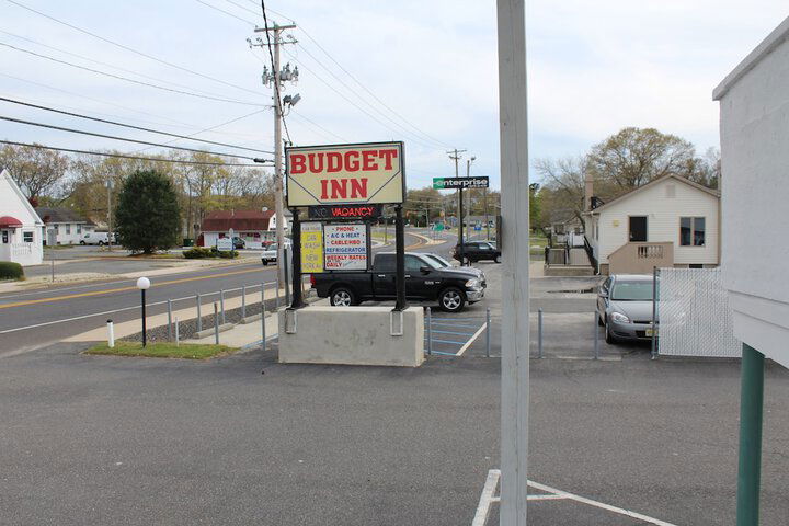 Budget Inn Motel Suites - thumb 6