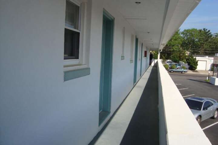 Budget Inn Motel Suites - thumb 4