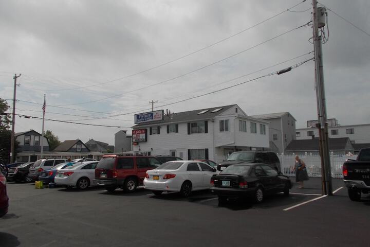 Flagship Motor Court - thumb 2