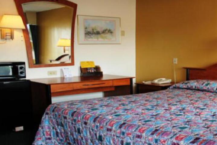 Speedway Inn - thumb 2