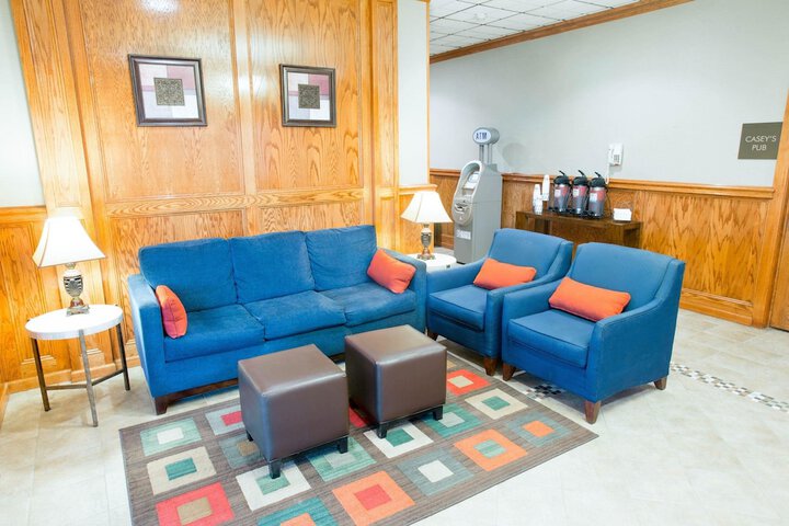 Comfort Inn & Suites - thumb 7